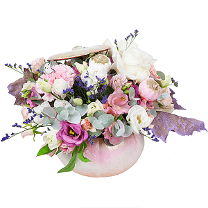 White rose 50 cm Ecuador - 2, Pink carnation - 2, Alstromeria white, soft pink - 3, lisianthus - 2, Bright pink spray rose mix, 50 cm - 3, Pink Lisianthus (Eustoma) - 2, Oasis, Eucalyptus Cinerea, Oak leaf, Pumpkin medium (d 20-25 cm), Decorative element small, Limonium (1 pc.)