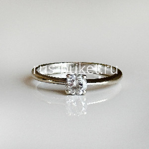 Gold Ring With a 0.3 Carat Diamond with delivery Kemerovo