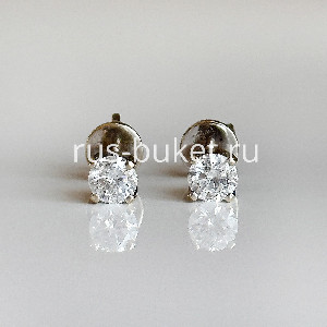 Gold Stud Earrings With a 0.9 Carat Diamond with delivery Kemerovo