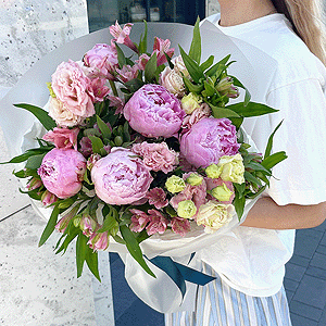 Peony pink - 7, Alstromeria white, soft pink - 11, Pink Lisianthus (Eustoma) - 4, Wrapping Paper