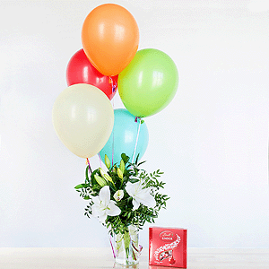 Gift set "Lilies, sweets and balloons" with delivery Kemerovo