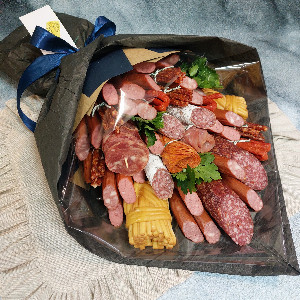Meat Trump Card Bouquet with Delicacies with delivery Kemerovo