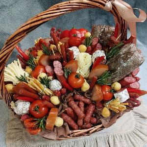 Мясная корзина "Разгуляй" с доставкой в Кемерово