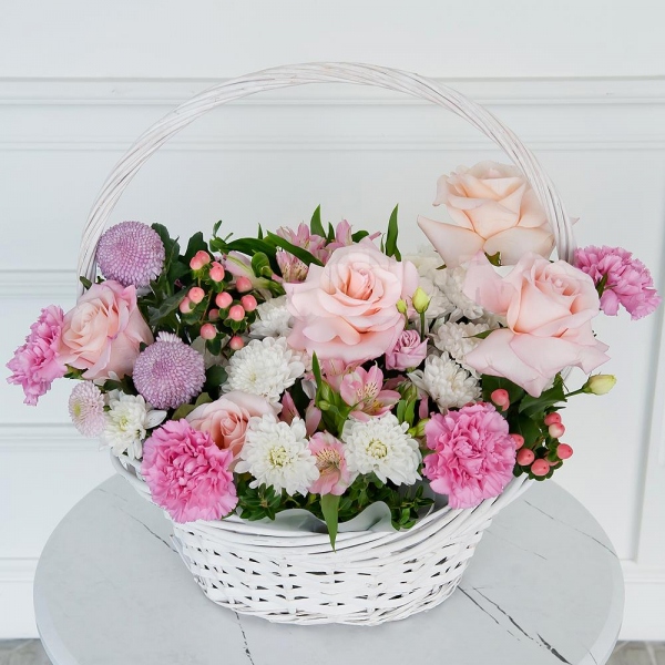 Pink carnation - 6, Baltica White Spray Chrysanthemum - 4, Rose Pink 50 cm Ecuador (Chelo, Hermosa, Novia, Titanik, Engagement, Pink Mondiale) - 5, Alstromeria white, soft pink - 3, Momoko Chrysanthemum - 3, Pink Lisianthus (Eustoma) - 1, Medium Basket, Oasis, Hypericum