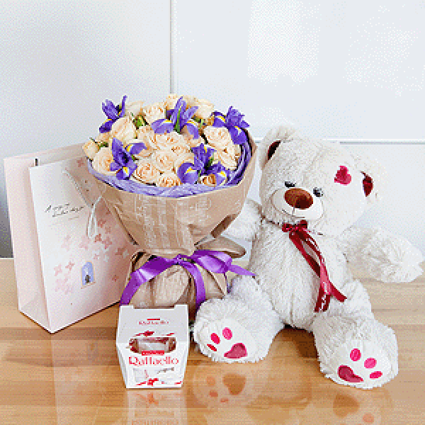 Gift set "Attraction with candies and teddy bear"