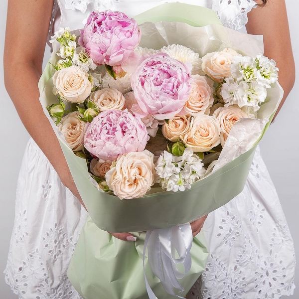 Peony pink - 3, Spray rose: white, cream, light pink 50 cm - 2, White Matthiola - 3, Baltica White Spray Chrysanthemum - 3, Wrapping Paper