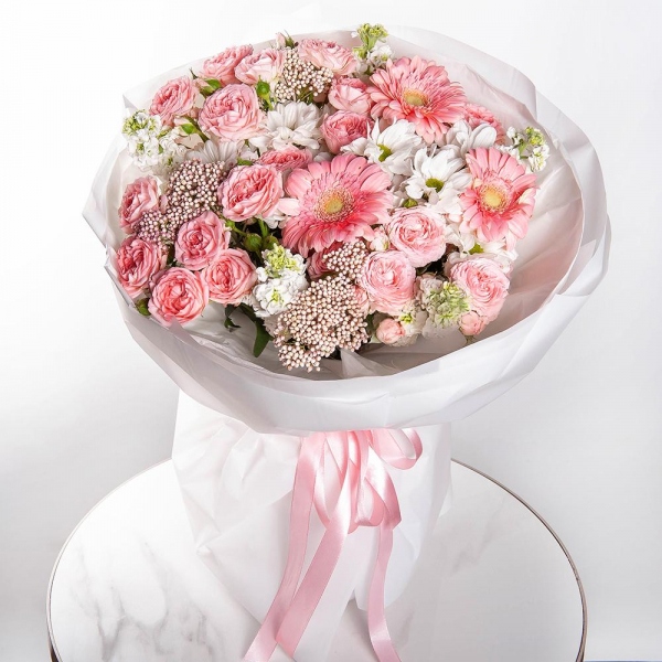Bacardi White Spray Chrysanthemum - 3, Gerbera pink - 9, White Matthiola - 5, Bright pink spray rose mix, 50 cm - 9, Ozotamnus, Wrapping Paper