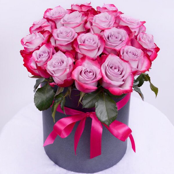 Deep Purple rose - 17, Round flower box small , Oasis, Film, Ribbon