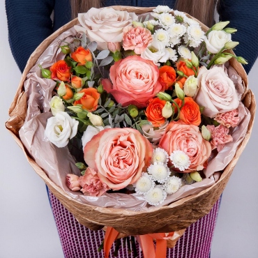 Peony rose Kahala 50 cm - 3, Rose Powder 50 cm Ecuador (Quicksand, Menta) - 2, Athos poms Stallion - 2, Spray rose 50 cm (multiple small blooms on a stem) - 2, lisianthus - 1, Carnation spray - 3, Pistachio, Paper luxury, Ribbon