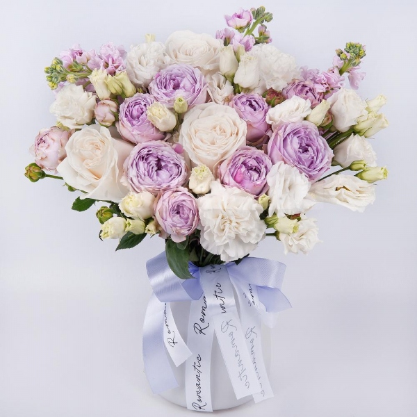 White rose 50 cm Ecuador - 5, Spray peony rose Lavander, 50 cm - 3, Pink Matthiola - 3, Carnation white, cream - 5, lisianthus - 4, Ribbon