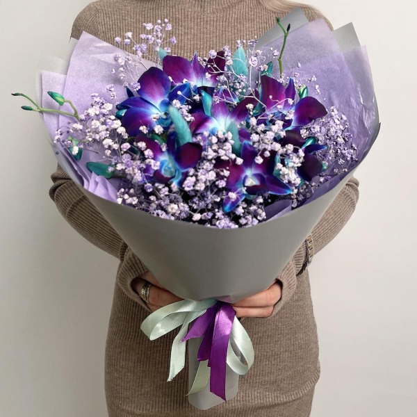 Gypsophila - 9, Orchid Dendrobium - 7, Flask for orchids, Dried flowers in assortment, Wrapping Paper
