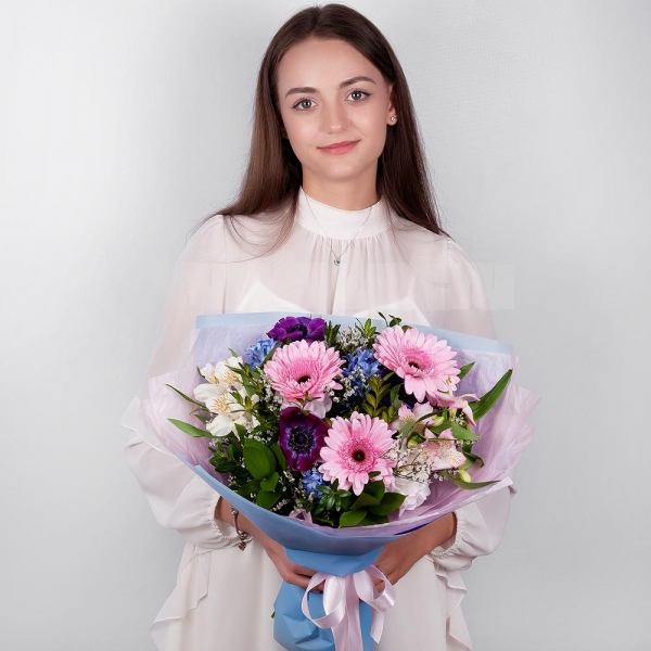 Gerbera pink - 5, Blue Hyacinth - 4, Alstromeria white, soft pink - 5, Freesia - 3, Limonium (1 pc.), Pistachio, Ruscus, Wrapping Paper