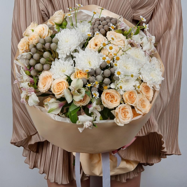 Spray rose: white, cream, light pink 50 cm - 5, Baltica White Spray Chrysanthemum - 3, Alstromeria white, soft pink - 7, Chamomile - 4, Brunia Green Lanuginosa (1 pc.), Wrapping Paper