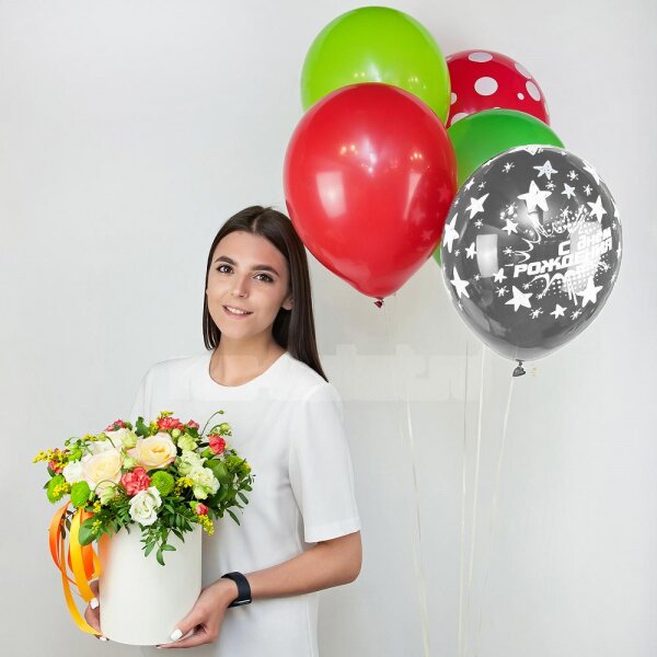Rose Cream 50 cm - 4, Athos pom Feeling Green - 3, lisianthus - 3, Pink spray carnation - 3, Round flower box small , Oasis, Film, Solidago (1 pc.), Pistachio, Ribbon, Helium Balloon (1 pc.)