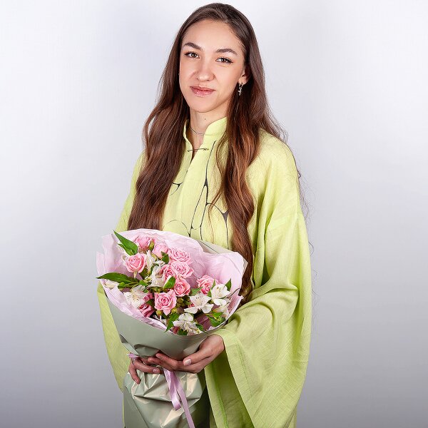 Alstromeria white, soft pink - 4, Bright pink spray rose mix, 50 cm - 3, Wrapping Paper